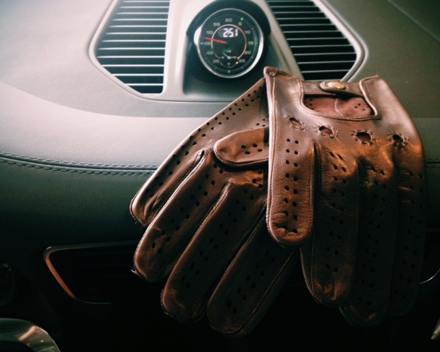 brown leather mens driving gloves